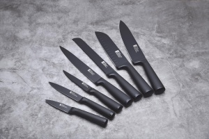 Cutit Santoku BERGNER Black Blade, inox 17.5 cm, maner ergonomic, negru - Img 3