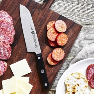Cutit Santoku Zwilling Gourmet 18 cm Otel Special Maner Ergonomic Negru - Img 4