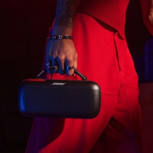 Difuzor portabil Bose SoundLink Max, difuzor Bluetooth mare rezistent la apa, durata de viata a bateriei de pana la 20 de ore, USB-C, intrare AUX incorporata de 3,5 mm, negru - Img 6