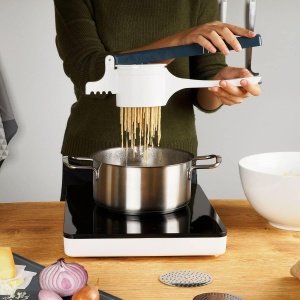 Fackelmann Easyprepare Spatzlepresse Multifunctionala cu 3 Discuri din Otel Inoxidabil - Img 2