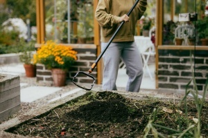 Fiskars OneClick Push-Pull Weeder Unelte Gradina Ergonomic - Img 3