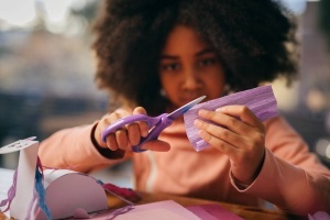 Foarfeca pentru copii Fiskars 15 cm, SoftGrip, Violett, pentru 8-11 ani - Img 5