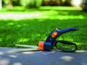 Foarfeca pentru iarba Fiskars GS42, 32 cm, cu sistem servo, negruorange - Img 6