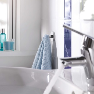 GROHE Essentials - carlig pentru halat de baie (carlig robust, suprafata cromata durabila si usor de intretinut, instalare usoara), crom, 40364001 - Img 3