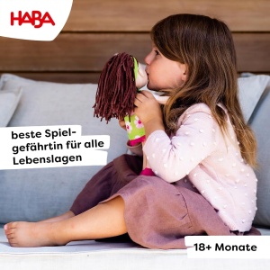 HABA Cuddly Doll Coco - Papusa moale de carpa 30 cm ideala pentru fete si baieti lavabila si usor de pus si de scos de la 15 ani - 1303666001 - Img 4