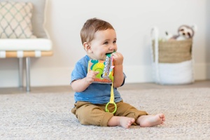 Infantino Link Crinkle IN005362 Carte din material textil cu inel pentru dentitie - Img 5