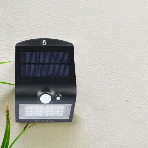 Lampa LED de perete V-TAC VT-767-2, 1,5 W, cu solarpanel, neagra - Img 3