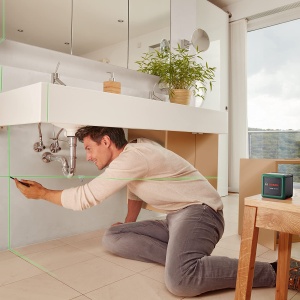 Laser cu linii incrucisate Bosch Quigo Green cu clema universala MM 2 (laser verde pentru o vizibilitate mai buna, carcasa din plastic reciclat, intr-o cutie) - Img 4
