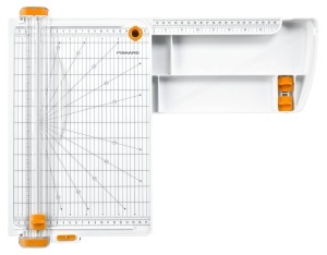 Masina de taiat hartie Fiskars SureCut, A4, 10 foi, cu suport - Img 5