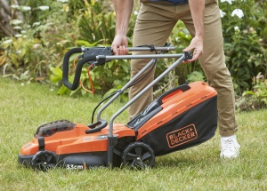 Masina de tuns iarba BLACKDECKER BCMW3318N, 2x18V, 33 cm, pentru suprafete pana la 250 m - Img 9