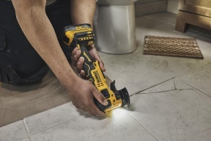Masina multifunctionala oscilanta DeWalt 18V XR DCS358D2-QW 2Ah - Img 9