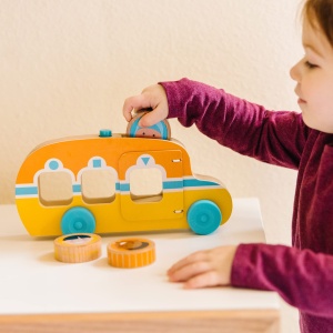 Melissa & Doug GO Tots Bus Rolling & Driving, Jucarii din lemn pentru copii mici, Jucarii de dezvoltare, Jucarii din lemn de la 1 an, cadou pentru bebelus baiat si fata, materiale certificate FSC - Img 4