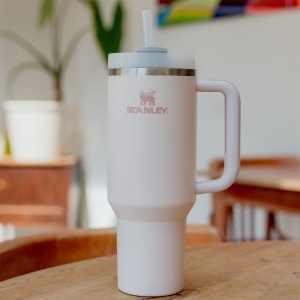 Pahar termic Stanley Quencher H2.0, 1.2L, culoare Rose Quartz - Img 2