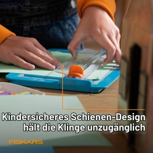 Papierschneider Fiskars pentru copii, sigur si usor de utilizat, pentru taiere precisa - Img 3