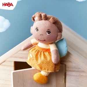 Papusa din material textil HABA Schutzengel Holly 15 cm lavabila pentru bebelusi si copii mici - Img 4