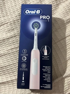 Periuta electrica Oral-B Pro 1 cu rezerva, roz, 3 moduri de utilizare