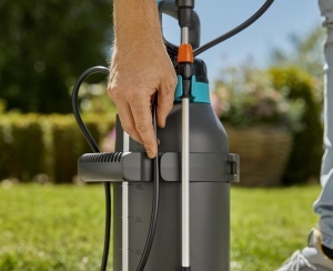 Pulverizator electric Gardena EasyPump 5L cu acumulator, telescopica si curea de umar - Img 9