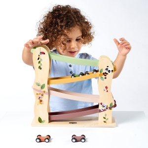 Rampa de curse din lemn Tiny Love Toy, Pista de curse din lemn cu 4 masini de curse din lemn neted, Abilitati motorii fine, Dezvoltare cognitiva, Design natural, 18+ luni, Boho Chic - Img 7