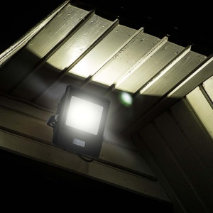 Reflector LED V-TAC 30W cu senzor de miscare, 2340 lumeni, negru - Img 2