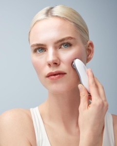 Roller de Racire ZWILLING pentru Masaj Facial, Culoare Alb, Din Otel Inoxidabil - Img 3