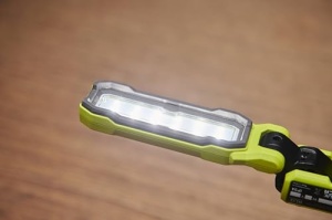 RYOBI 4 V USB-LITIU Lampa cu acumulator RLI4-0, pliabila, 650 lumeni, 3 niveluri de lumina, fara baterie si incarcator - Img 4