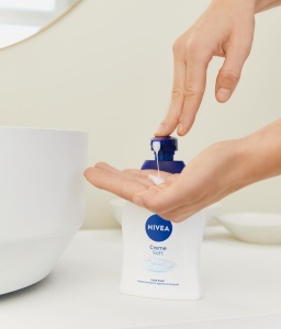 Sapun lichid NIVEA Creme Soft cu ulei de migdale, 250 ml - Img 3