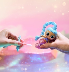 Set de creatie L.O.L. Surprise Mermaids Makeover Magic Tots, 6 figurine, lipgloss personalizat - Img 5
