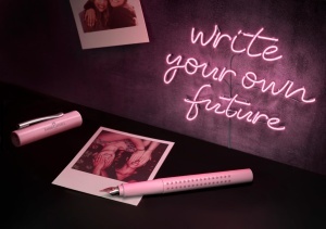 Set de scriere Faber-Castell Grip Pale Rose, Fuller cu varf M si Kugelschreiber cu mina XB - Img 3