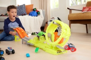 Set Pista Hot Wheels Monster Trucks cu 2 Masini Skelesaurus si Bone Shaker, 164 - Img 2