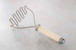 Stampator de Cartofi KitchenAid din Otel Inoxidabil Culoare Almond Creme - Img 4