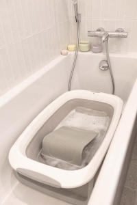 Suport ergonomic pentru baie Beaba Transatdo material antiderapant gri - Img 3