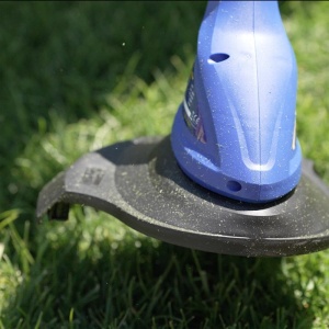 Trimmer electric de iarba Goodyear 350 W, 20 V, latime taiere 25 cm - Img 6