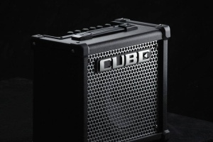 Amplificator de chitara Roland CUBE-10GX, 10W, cu difuzor de 8 inch - Img 7