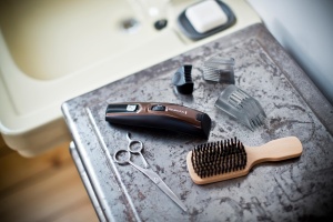Aparat de tuns barba Remington Barba Barba [incl. XL-atasament lung pentru barba completa/0,4 mm-35 mm/titan auto-ascutit. Set de tuns barba (3 piepteni de atasament: barba/scurt/XL, retea/baterie, aparat de tuns parul lung) MB4046 - Img 2