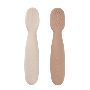 BEABA, set de 2 linguri pentru bebelusi varsta de 1 an, prelinguri din silicon, tacamuri pentru copii, de la 4 luni, forma ergonomica, texturi diferite, maner antiderapant, pralina/lut