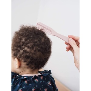 Beaba Set Perie si Pieptene pentru Bebelusi si Copii Roz Compartiment Integrat - Img 5