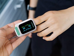 BEPER P303MED050 pulsoximetru, oximetru, pulsoximetru pentru saturatie de oxigen (SpO2), puls (PR), afisaj LED, alimentat cu baterie, curea de transport inclusa - Img 13