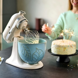 Bol de ceramica KitchenAid 4.7L Spring Leaves, design unic, rezistent la temperaturi - Img 2