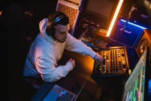 Casti audio Sennheiser HD 480 PRO Plus, cu cablu spiralat de 3m, confortabile si durabile - Img 8