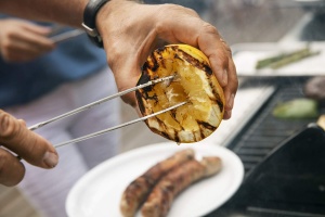 Cleste cu varf de ac ROSLE cleste de inalta calitate pentru prinderea si intoarcerea tintita a alimentelor la gratar sau prajire otel inoxidabil 1810  - Img 6