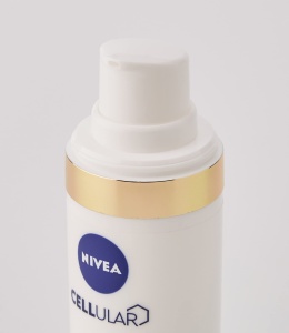 Crema de fata NIVEA Luminous630 Anti-Flecken, 40 ml, LSF 50, cu Hyaluron si Thiamidol - Img 2