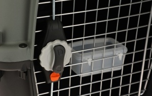 Cutie transport animale Kerbl Eco 80562, 70x50x51.5 cm, plastic reciclat, usa metalica - Img 2