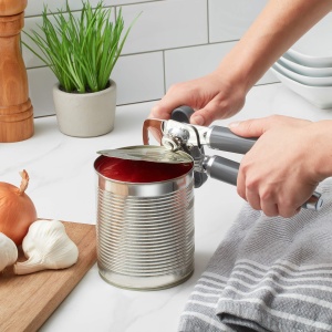 Deschizator de conserve si deschizator de sticle multifunctional KitchenAid Classic, usor de utilizat, roata de taiere din otel inoxidabil ascutita, manere ergonomice moi, antracit - Img 4