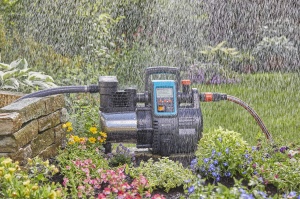 Dozator de apa menajera Gardena Premium 6000/6E LCD Inox: Pompa de apa menajera cu debit de 6000 l/h, motor de 1300 W, cu afisaj LC, carcasa pompa din otel inoxidabil de inalta calitate (1760-20) - Img 7