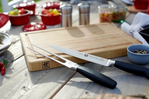 Furculita pentru carne ZWILLING Vier Sterne, 18 cm, otel inoxidabil, maner plastic - Img 3