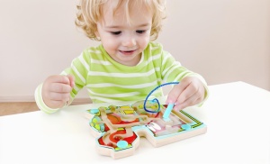 Hape E1701 Choo-Choo Tracks Labirint Magnetic Design Flexibil - Img 3