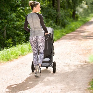 hauck Buggy Rapid 3, pentru copii de pana la 22 kg, Mic pliabil, cu functie de dormit de la nastere, Glisor reglabil pe inaltime, Cos mare de pana la 3 kg, Anvelopa din plastic (caviar/negru) - Img 7