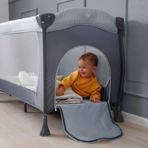 hauck Pat de calatorie pentru copii Sleep N Play Center cu atasament pentru nou-nascuti, covoras de infasat, landou, role, alunecare, pliabil mic, patut de calatorie pentru bebelusi Copil mic de la nastere pana la 15 kg (piatra) - Img 2