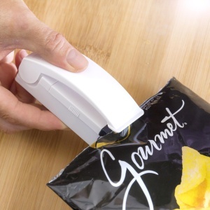 InnovaGoods Aparat Electric de Sigilat Pungi cu Magnet pentru Frigider Compact si Portabil AlbNegru - Img 4