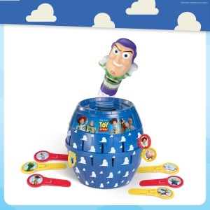 Joc de societate TOMY Pop Up Buzz Lightyear, pentru 2-4 jucatori, de la 4 ani - Img 4